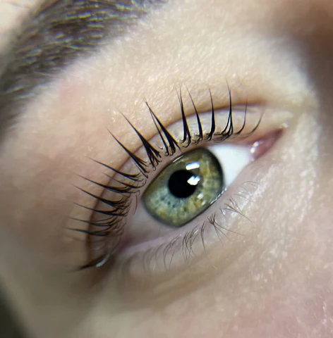 Lash Lift vs. Lash Extensions: Why I’m Choosing a Lash Lift