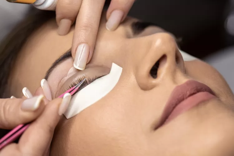 Lash Lift vs Lash Extensions- Why I’m Choosing a Lash Lift